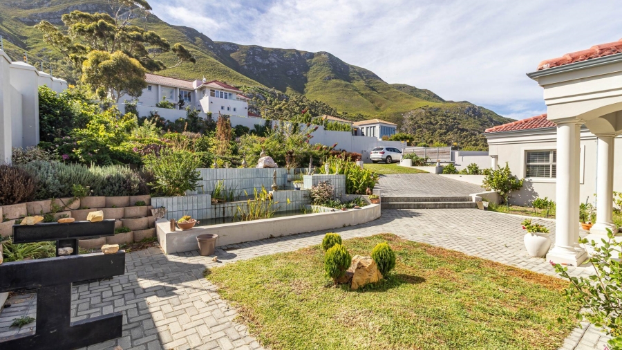 4 Bedroom Property for Sale in Berghof Western Cape